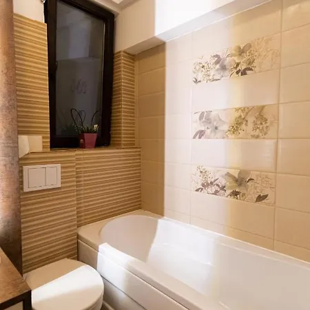 בראשוב Ardor Apt - Bright And Secluded Apartment In The Heart Of Old Town מראה חיצוני תמונה