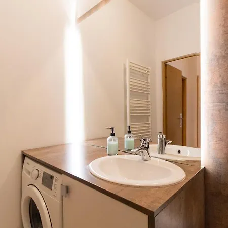 בראשוב Ardor Apt - Bright And Secluded Apartment In The Heart Of Old Town מראה חיצוני תמונה
