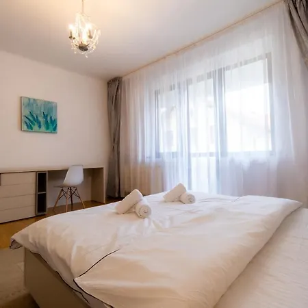 בראשוב Ardor Apt - Bright And Secluded Apartment In The Heart Of Old Town מראה חיצוני תמונה
